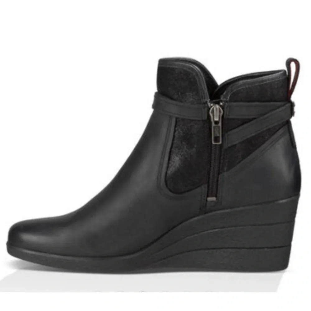 Ugg Emalie Black Waterproof Boot